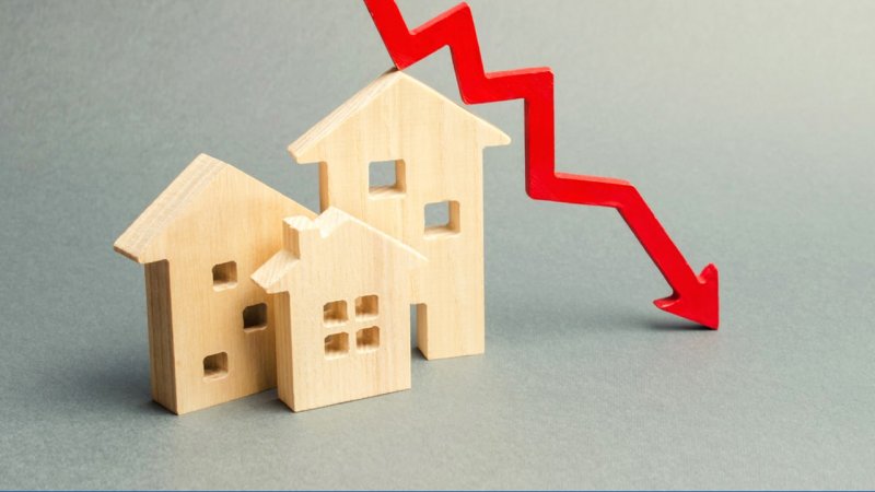  کی املاک دبی سقوط می‌کند؟